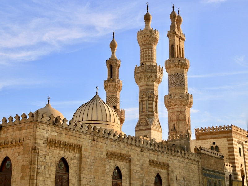 Inner courtyard of Bayt Al-Suhaymi on Al-Darb Al-Asfar street